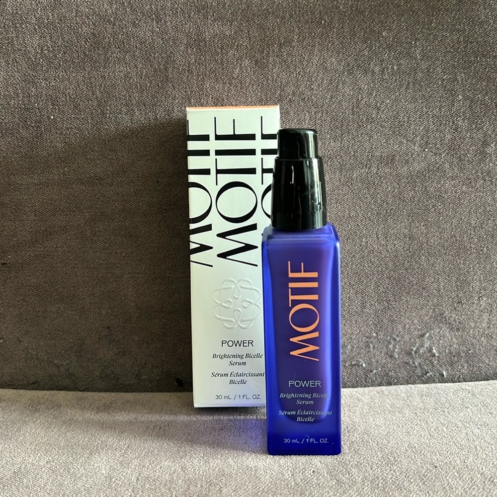 MOTIF POWER BRIGHTENING SERUM
